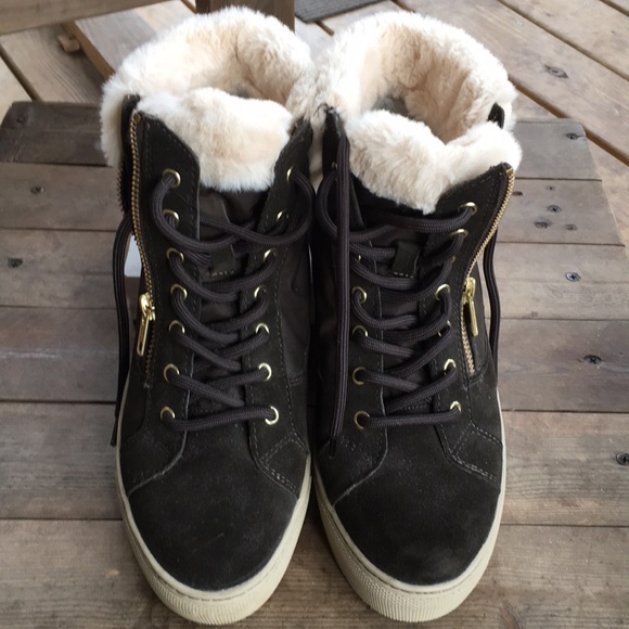 Cougar fur lined boots - Picture 6 of 6